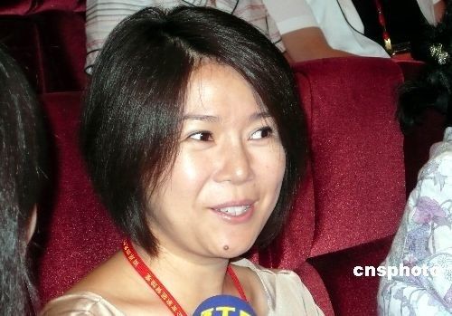 ë������Ů�׶�÷��̨����ϯŮ��ҵ����̳